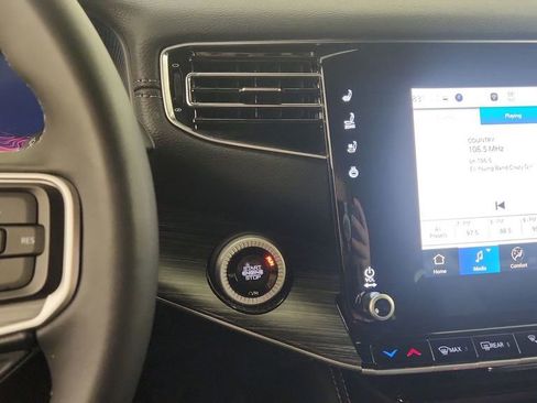 Used 2024 Jeep Wagoneer L Series II w/ Flexible Seating Group image 23