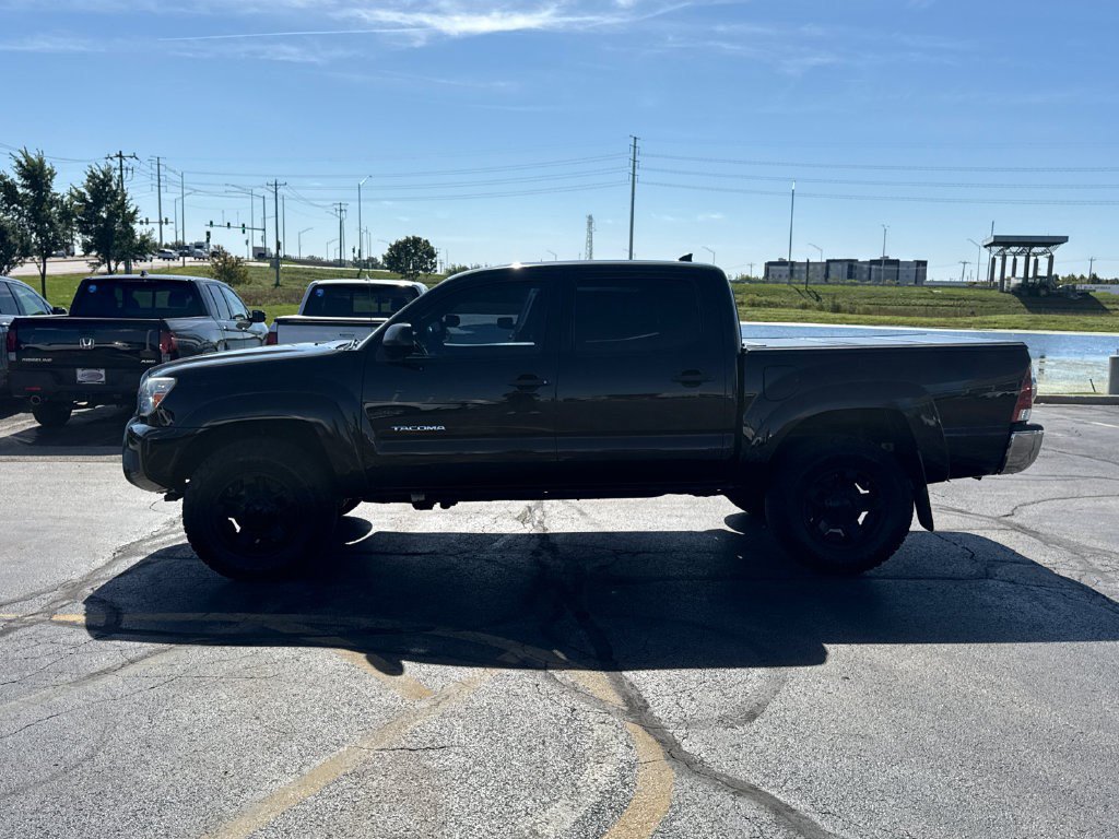 Used 2014 Toyota Tacoma 4x4 Double Cab w/ SR5 Package image 8
