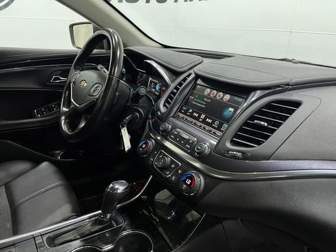 Used 2016 Chevrolet Impala LT image 17