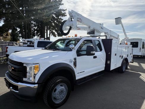 Used 2017 Ford F550 4x4 SuperCab Super Duty image 1