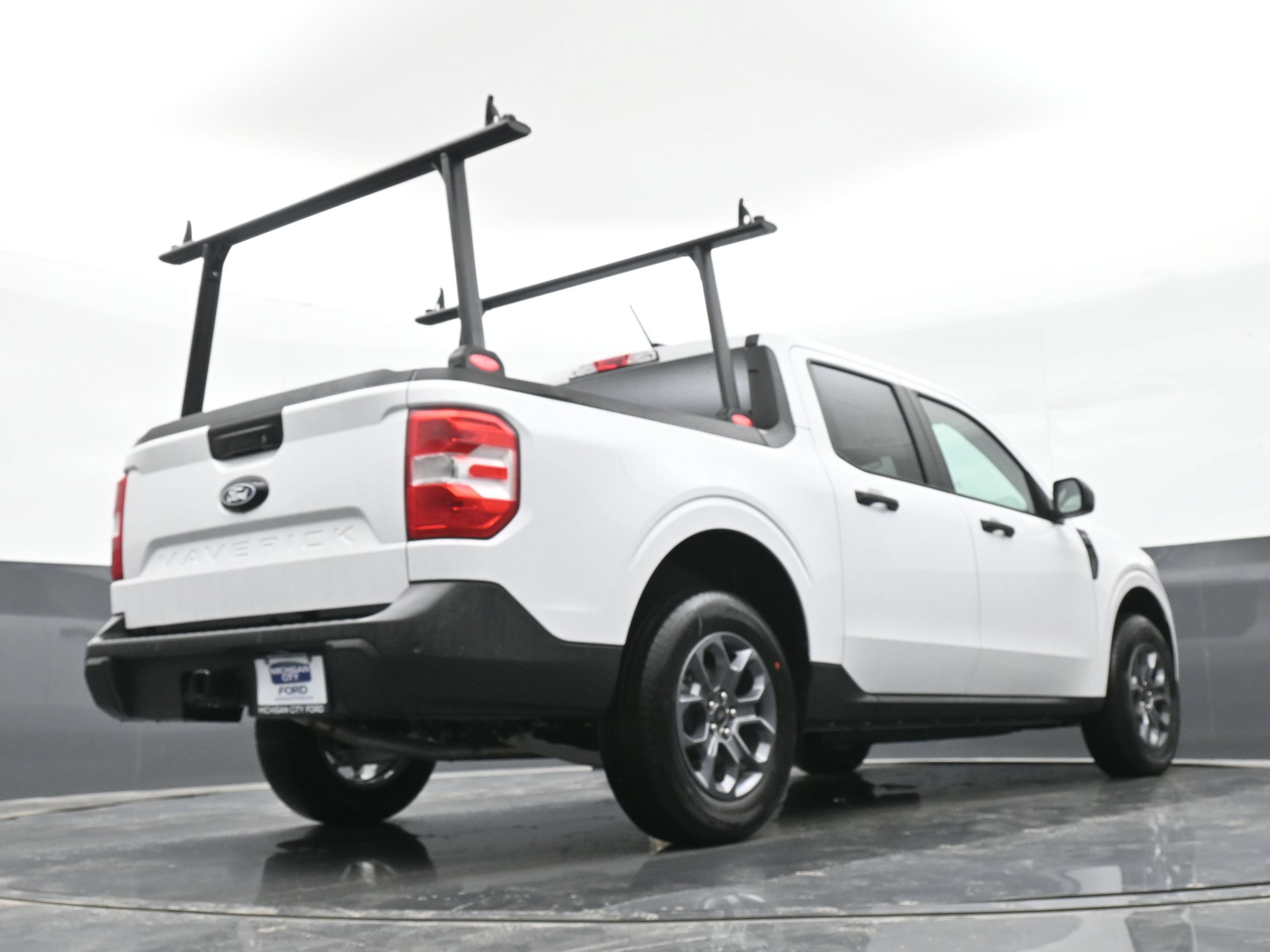 Used 2025 Ford Maverick XLT w/ Equipment Group 301A AWD/4WD image 41