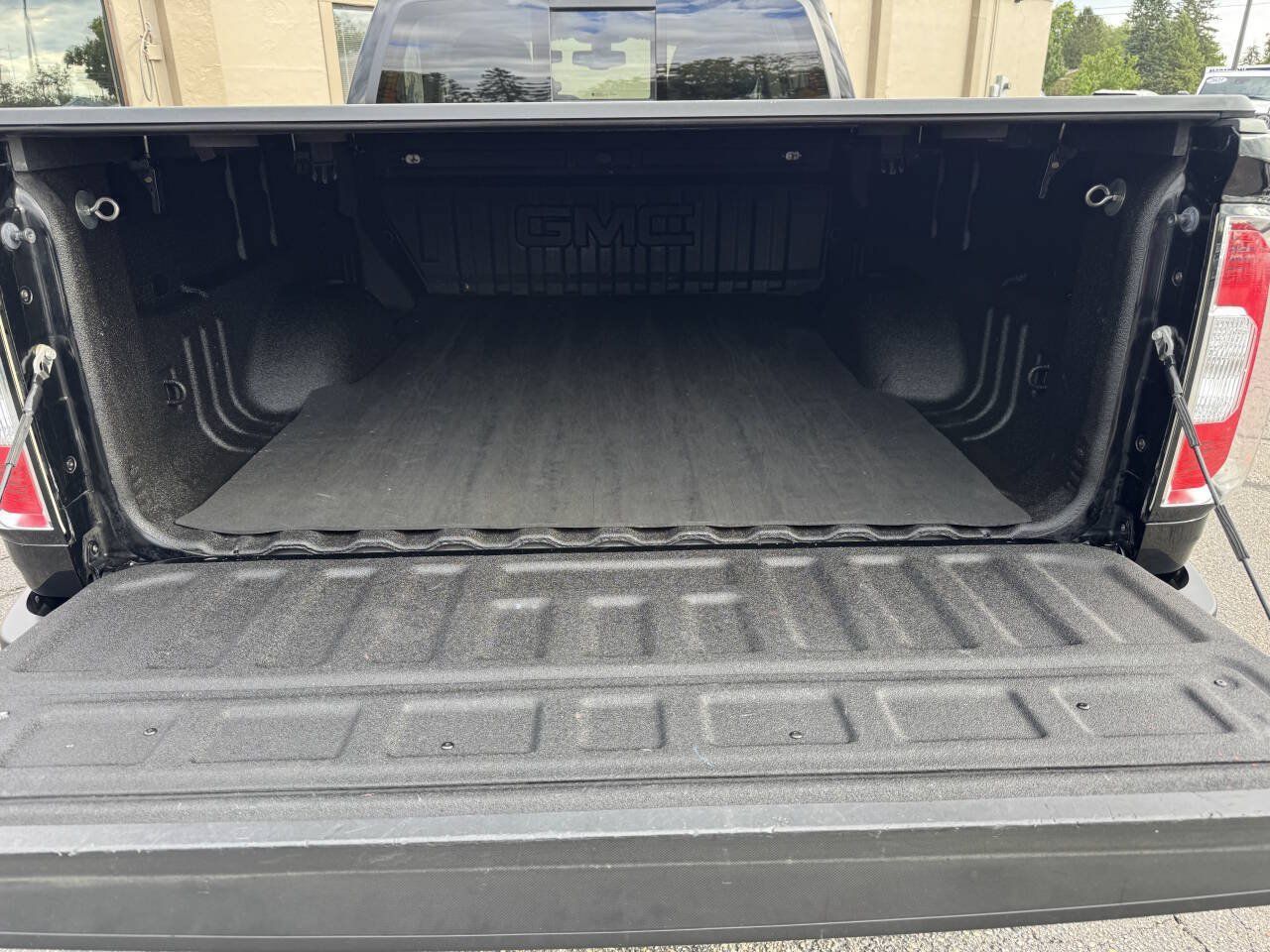 Used 2017 GMC Canyon SLT w/ Trailering Package AWD/4WD image 17