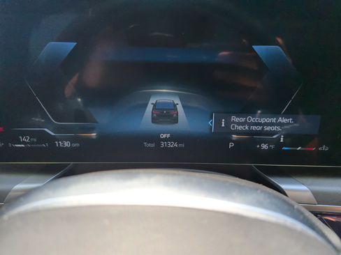 Used 2023 BMW 760i xDrive AWD/4WD image 21