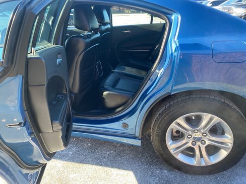 Used 2021 Dodge Charger SXT w/ Leather Interior Group image 19