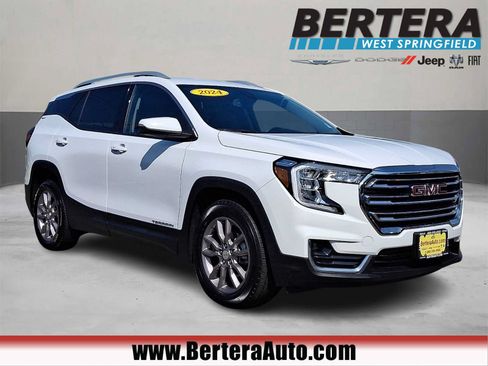 Used 2024 GMC Terrain SLT AWD/4WD image 1