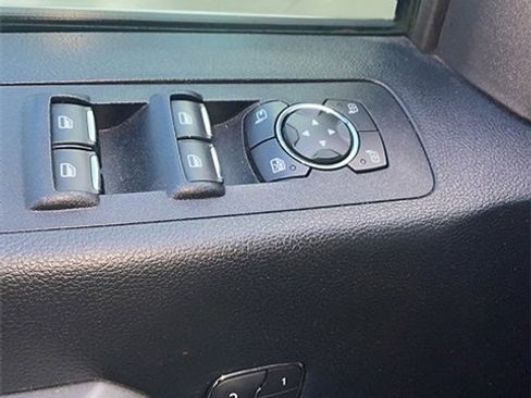 Used 2020 Ford F150 Platinum w/ Equipment Group 701A Luxury image 9