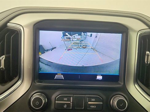 Used 2021 Chevrolet Silverado 1500 LT image 20