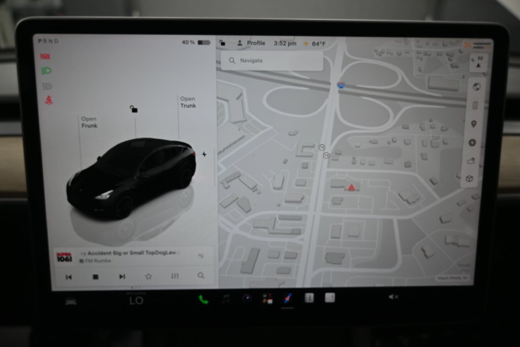 Used 2023 Tesla Model Y Performance AWD/4WD image 10