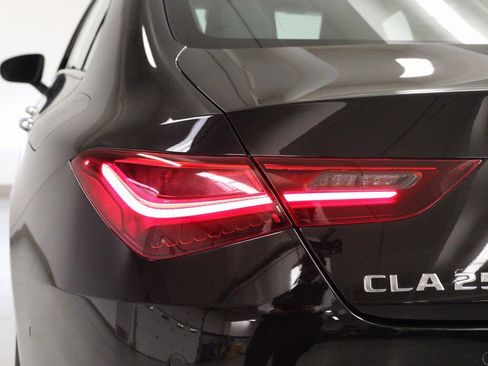 Certified 2024 Mercedes-Benz CLA 250 4MATIC image 11