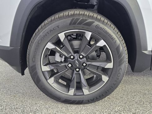 New 2026 Chevrolet Equinox RS w/ Convenience Package III FWD image 14