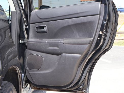 Used 2015 Mitsubishi Outlander Sport ES image 50