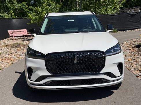 New 2026 Lincoln Aviator Reserve AWD/4WD image 8