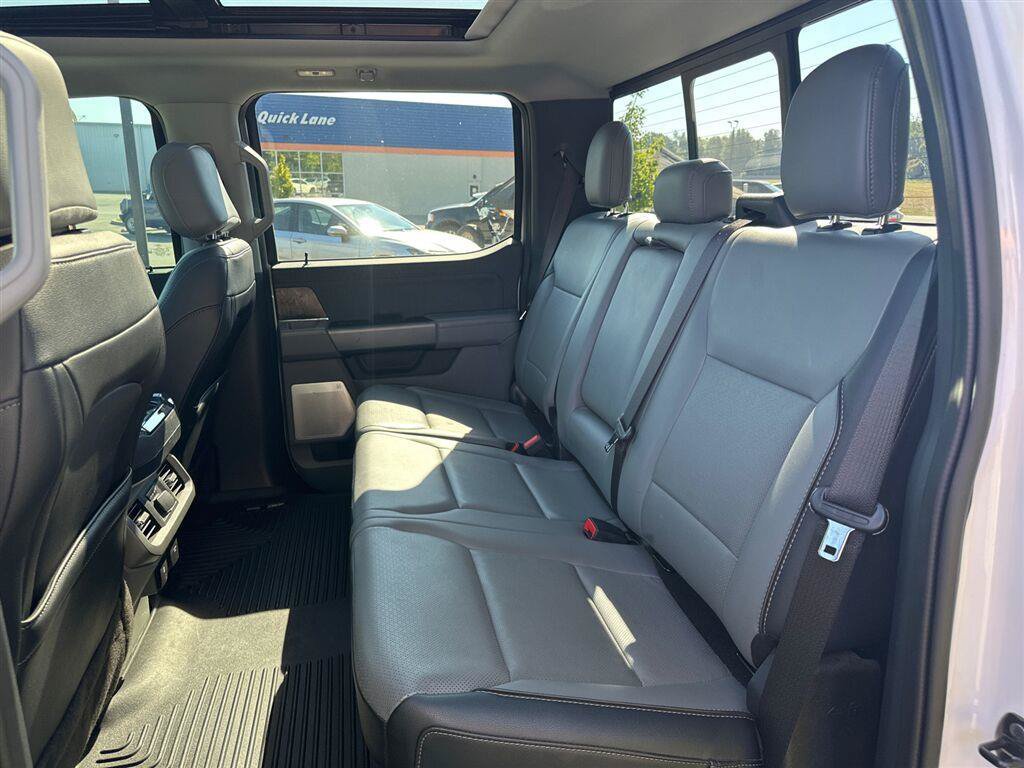 Used 2021 Ford F150 Lariat w/ Equipment Group 502A High AWD/4WD image 6