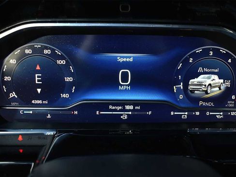 Used 2025 Chevrolet Silverado 1500 LT image 13