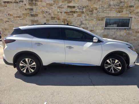 Used 2019 Nissan Murano SV image 18