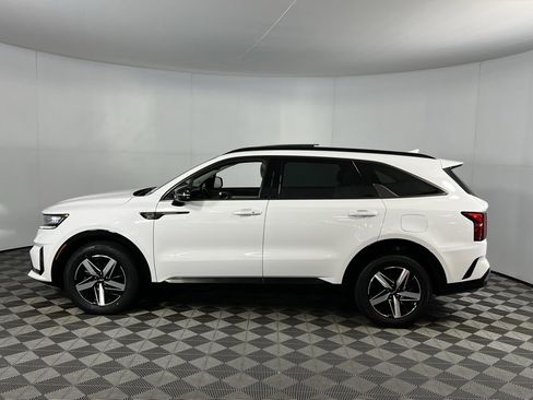 Used 2023 Kia Sorento EX w/ Panoramic Sunroof Package image 8