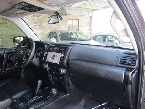 Used 2019 Toyota 4Runner Limited AWD/4WD image 11