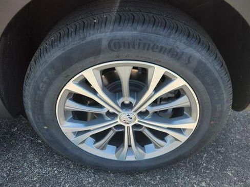 Used 2023 Buick Envision Preferred FWD image 8