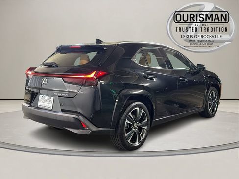 Certified 2025 Lexus UX 300h AWD w/ Accessory Package (Z2) image 8