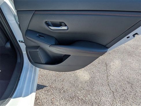 Used 2025 Nissan Sentra SR w/ SR Premium Package image 29