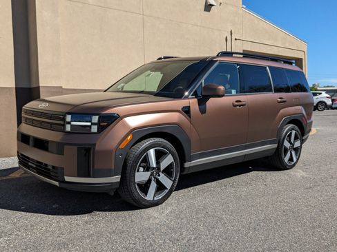 Used 2025 Hyundai Santa Fe Limited image 8