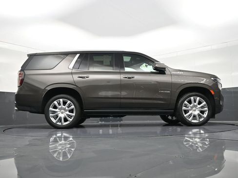 Used 2021 Chevrolet Tahoe High Country w/ Premium Package image 29