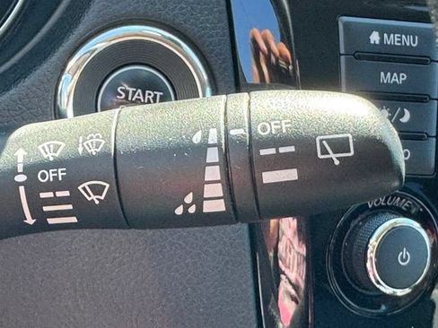Used 2020 Nissan Rogue SL AWD/4WD image 19