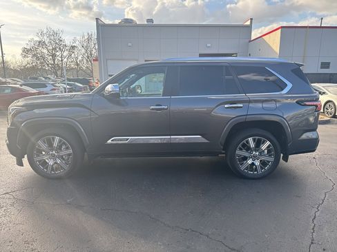 Used 2024 Toyota Sequoia Capstone image 6