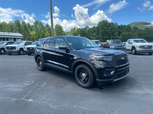 New 2025 Ford Explorer 4WD Police Interceptor image 3