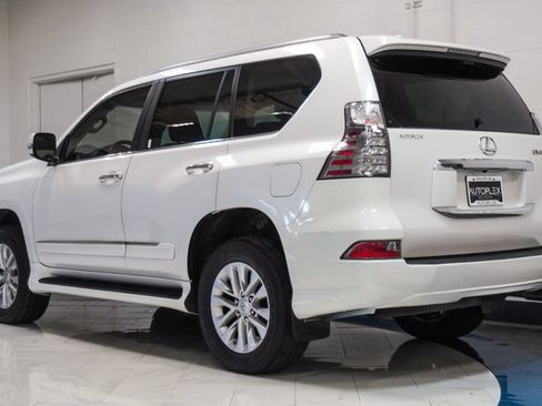 Used 2016 Lexus GX 460 w/ Premium Package AWD/4WD image 31