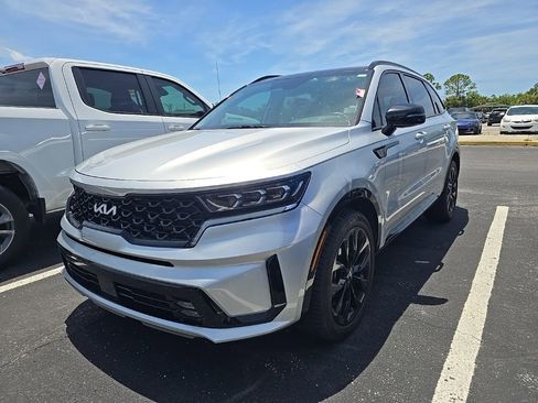 Certified 2022 Kia Sorento SX FWD image 4