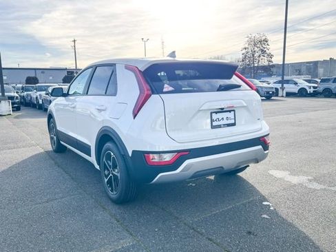 New 2026 Kia Niro LX FWD image 10