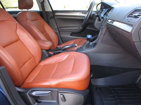 Used 2017 Volkswagen Golf Alltrack SE image 20