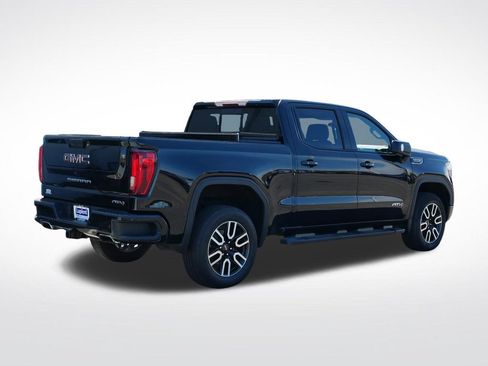 Used 2020 GMC Sierra 1500 AT4 w/ AT4 Premium Package AWD/4WD image 3
