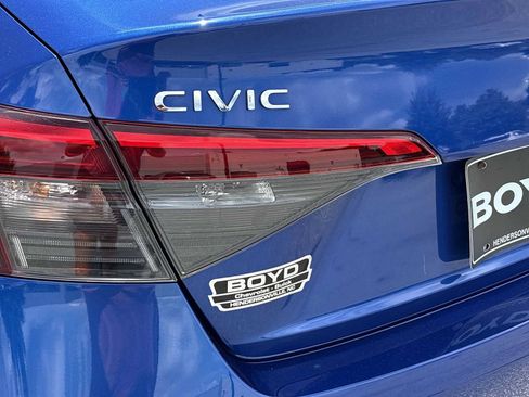 Used 2023 Honda Civic Sport image 28