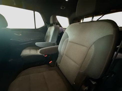 Used 2023 Chevrolet Traverse LT FWD image 24