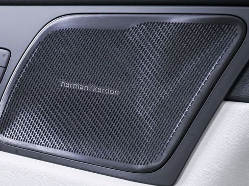 New 2026 Volvo XC60 T8 Ultra w/ Protection Package Premier image 7