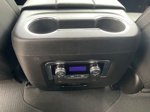 Used 2025 GMC Yukon Denali AWD/4WD image 22