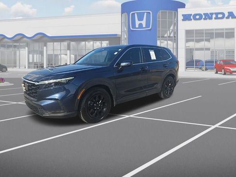 Used 2024 Honda CR-V LX image 3