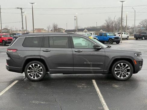 Used 2022 Jeep Grand Cherokee L Overland image 2