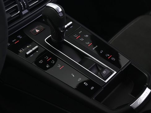 Used 2026 Porsche Macan GTS image 35