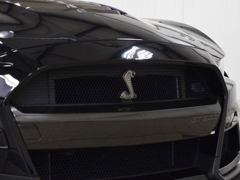 Used 2021 Ford Mustang Shelby GT500 w/ Technology Package RWD image 11