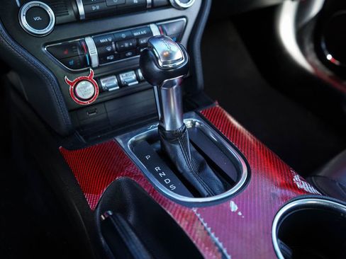 Used 2019 Ford Mustang Premium image 29