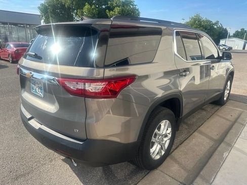 Used 2019 Chevrolet Traverse LT FWD image 4