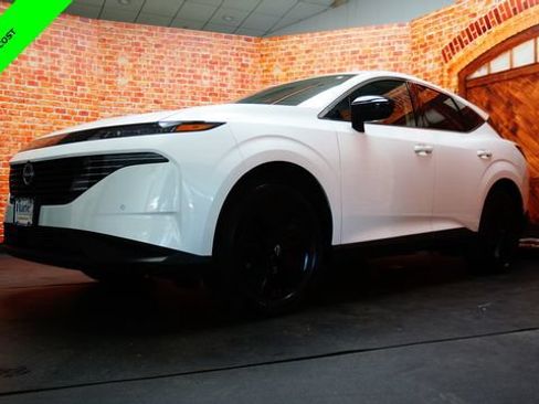 Certified 2025 Nissan Murano SV AWD/4WD image 3