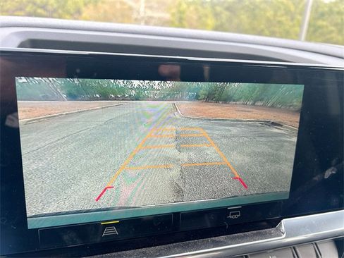 Used 2025 Chevrolet Silverado 1500 LT image 20