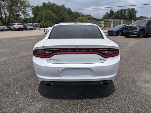 Used 2018 Dodge Charger SXT RWD image 5
