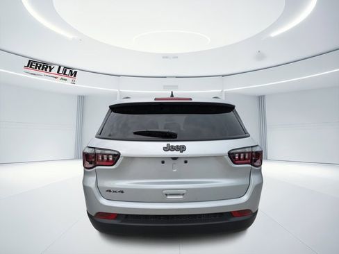 New 2026 Jeep Compass Latitude image 29