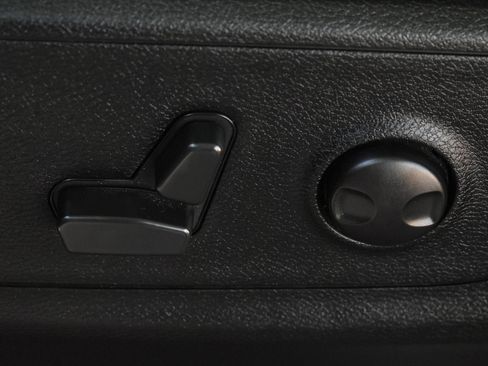 Used 2022 RAM 1500 Big Horn AWD/4WD image 13