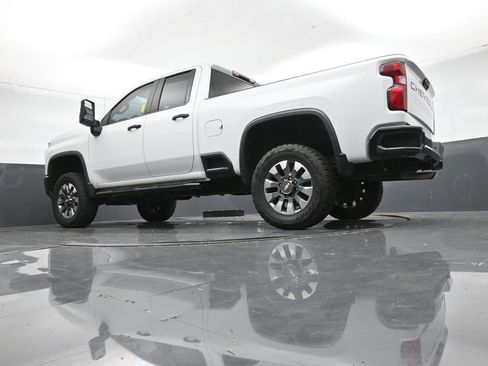 Used 2023 Chevrolet Silverado 2500 Custom w/ Gooseneck/5TH Wheel Package image 36